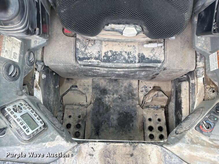 image for item DY8044 2018 Bobcat T770 tracked skid steer loader