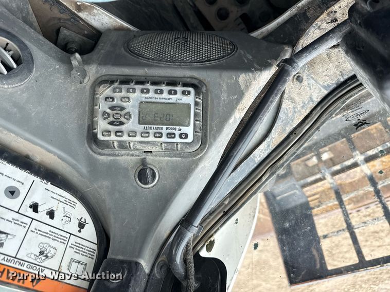 image for item DY8044 2018 Bobcat T770 tracked skid steer loader