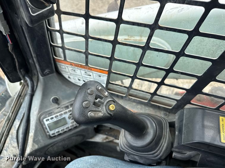 image for item DY8044 2018 Bobcat T770 tracked skid steer loader