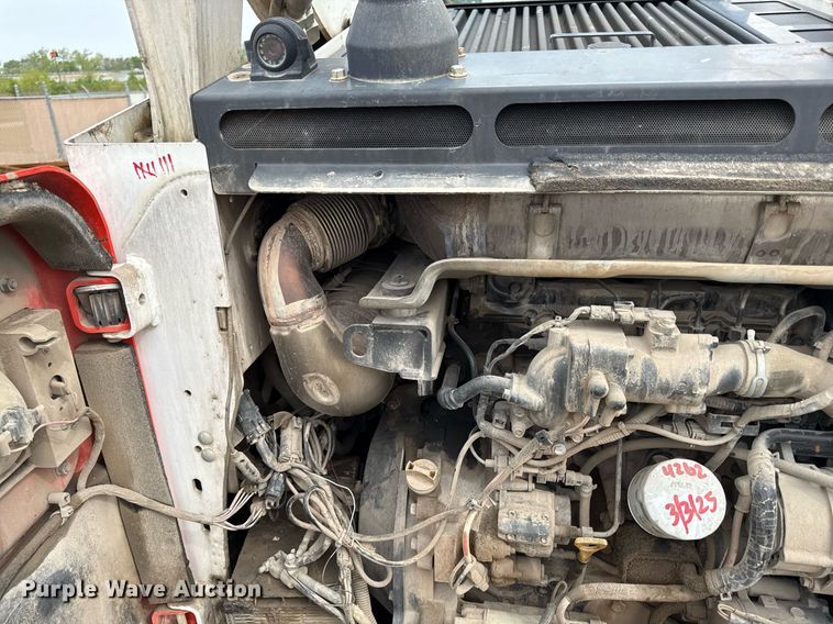 image for item DY8044 2018 Bobcat T770 tracked skid steer loader