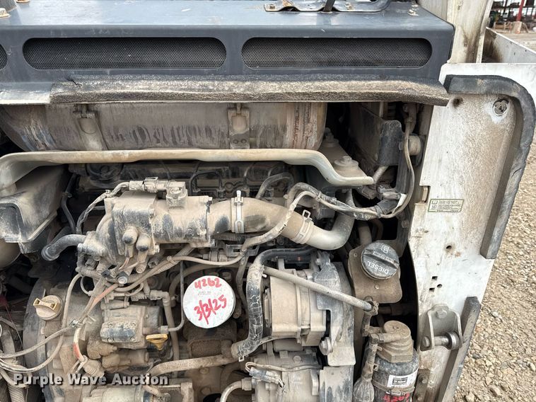 image for item DY8044 2018 Bobcat T770 tracked skid steer loader