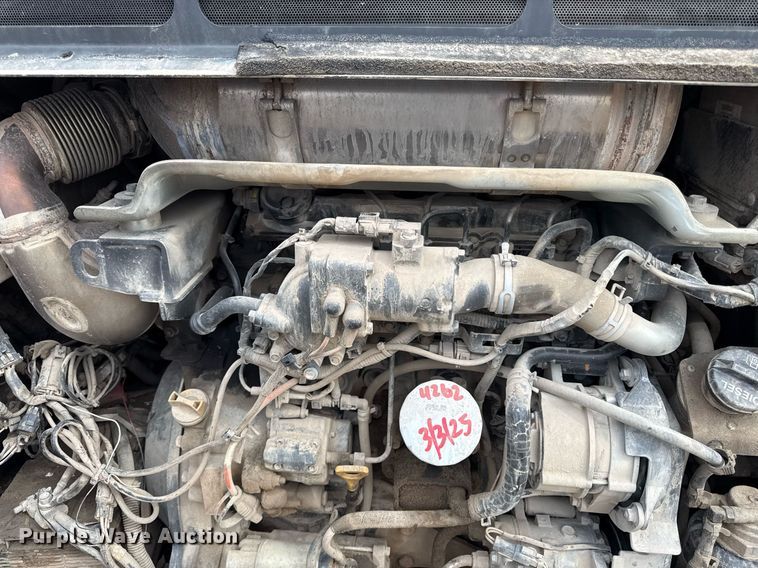 image for item DY8044 2018 Bobcat T770 tracked skid steer loader