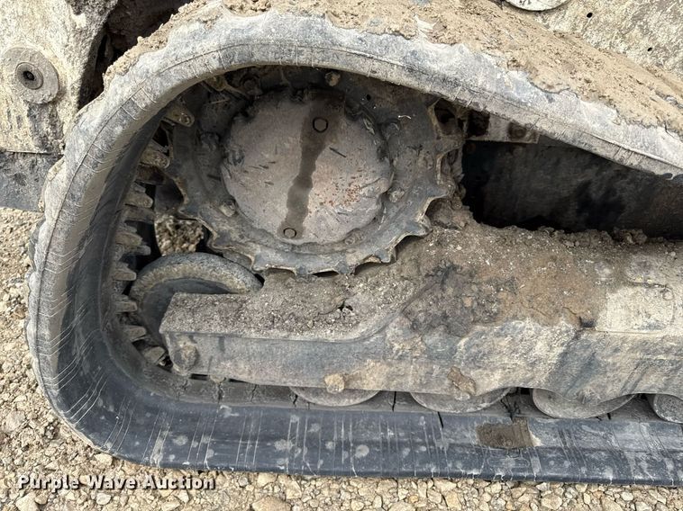 image for item DY8044 2018 Bobcat T770 tracked skid steer loader