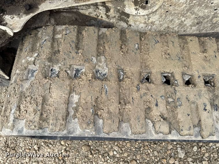 image for item DY8044 2018 Bobcat T770 tracked skid steer loader