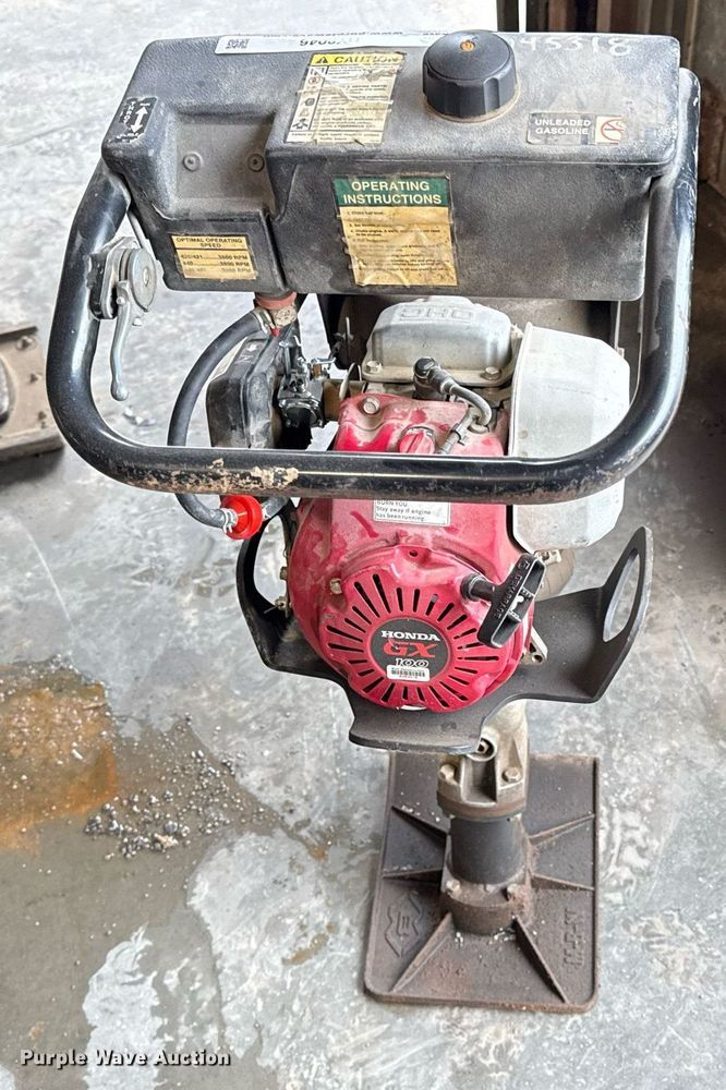 image for item DY8046 MBW Ground Pounder R422 plate compactor