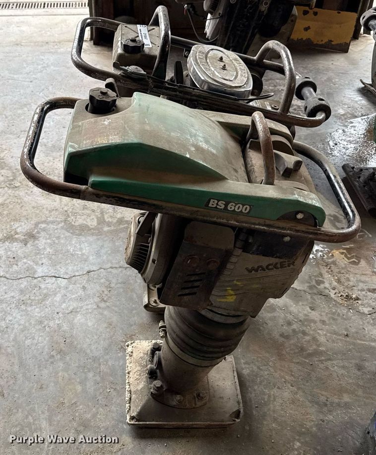 image for item DY8047 (2) Wacker Neuson plate compactors