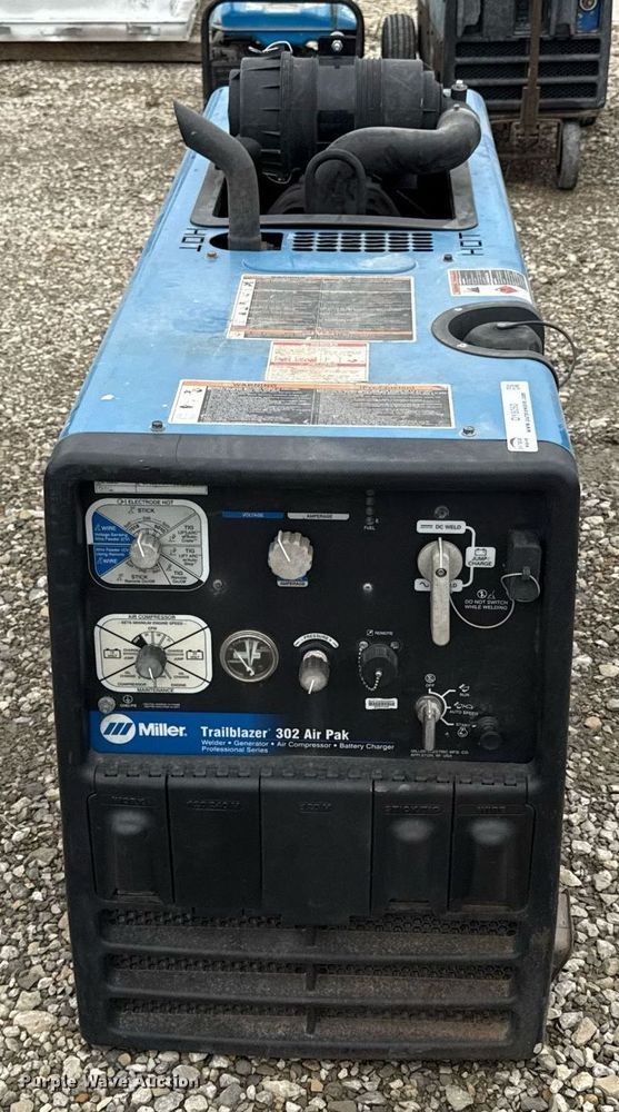 image for item DY8050 Miller Trailblazer 302 Air Pak  welder/generator