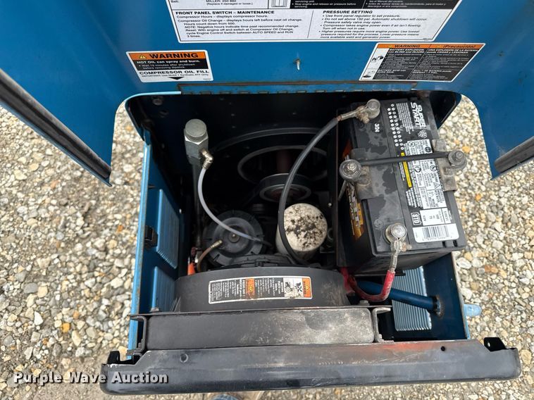 image for item DY8050 Miller Trailblazer 302 Air Pak  welder/generator