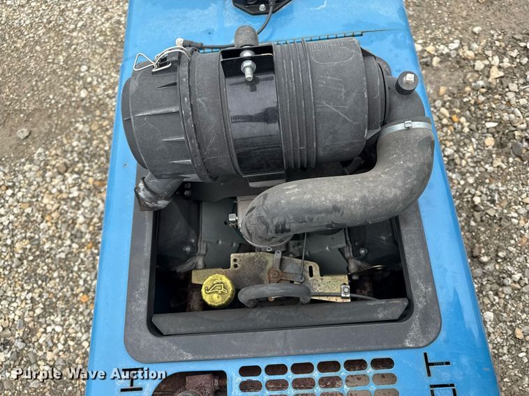 image for item DY8050 Miller Trailblazer 302 Air Pak  welder/generator