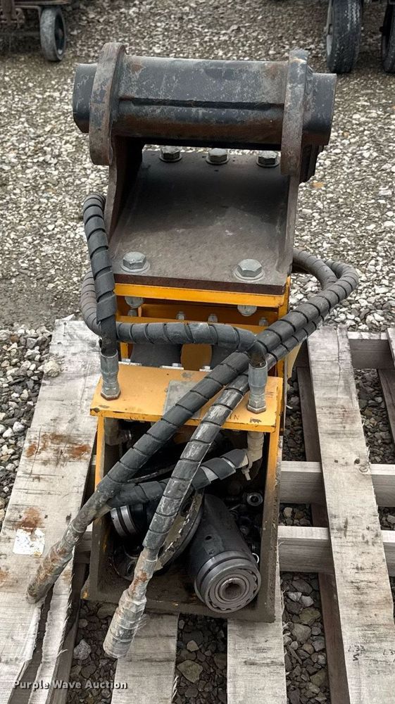 image for item DY8052 Arrowhead Rockdrill ACP350 plate compactor