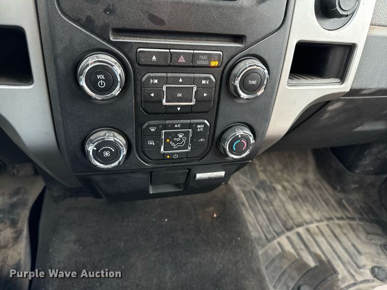 image for item DY8054 2014 Ford F150 SuperCab pickup truck