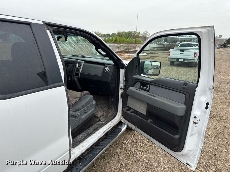 image for item DY8054 2014 Ford F150 SuperCab pickup truck