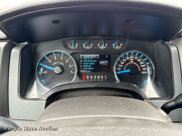 image for item DY8055 2014 Ford F150 SuperCab pickup truck