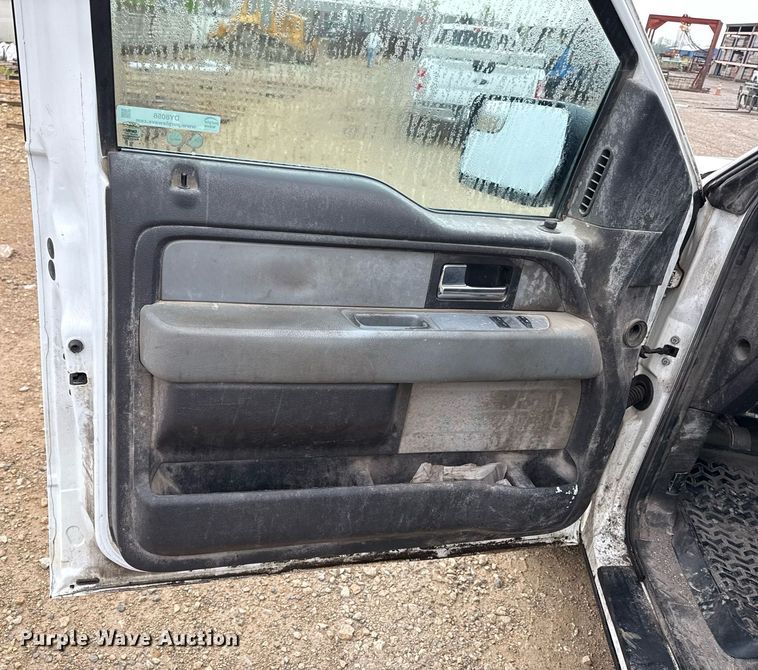 image for item DY8056 2013 Ford F150 pickup truck