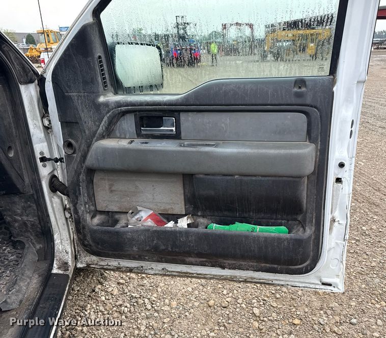 image for item DY8056 2013 Ford F150 pickup truck