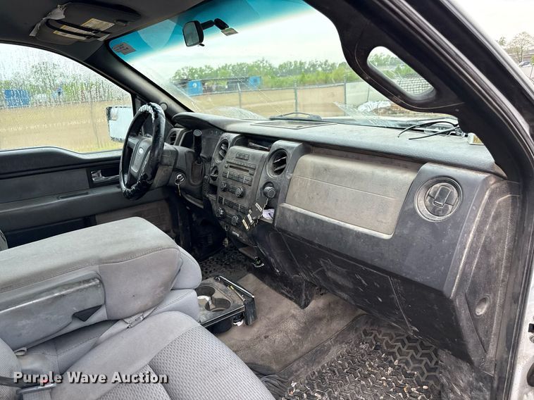 image for item DY8056 2013 Ford F150 pickup truck