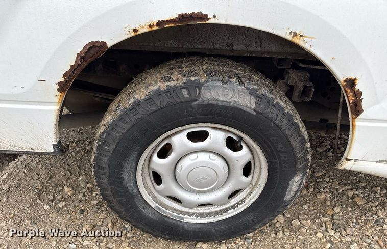 image for item DY8056 2013 Ford F150 pickup truck