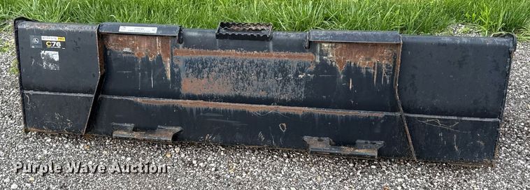 image for item DY8085 John Deere Worksite Pro C76 skid steer bucket