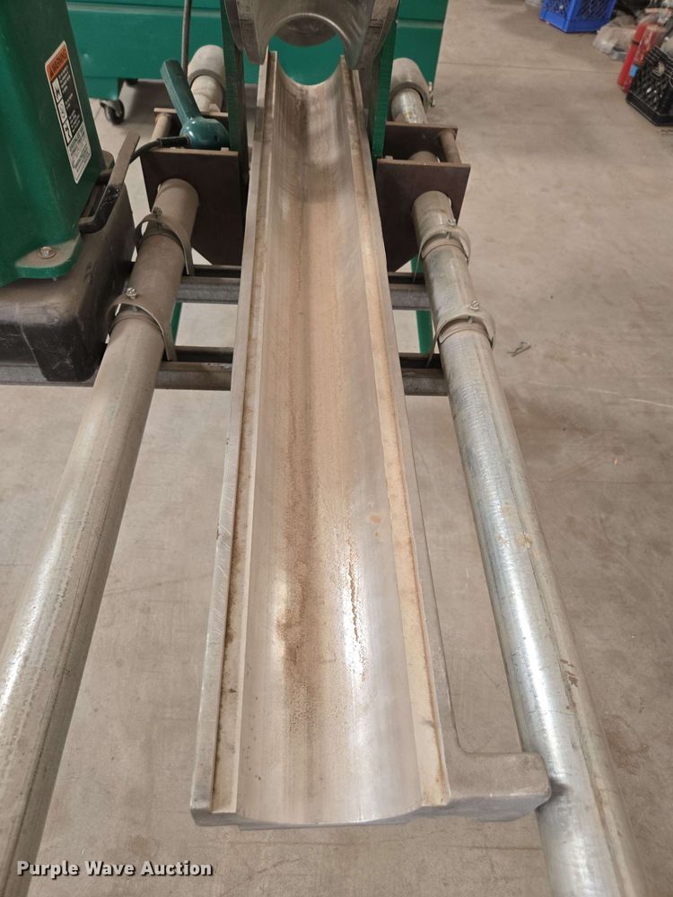 image for item DZ2979 Greenlee 881CT hydraulic one-shot bender