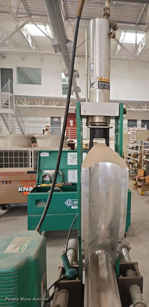 image for item DZ2979 Greenlee 881CT hydraulic one-shot bender