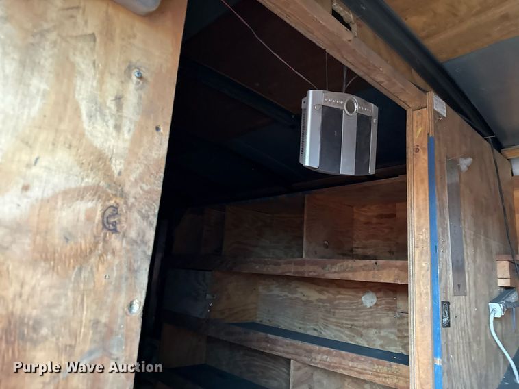 image for item DZ4001 2010 Doo Little enclosed cargo trailer