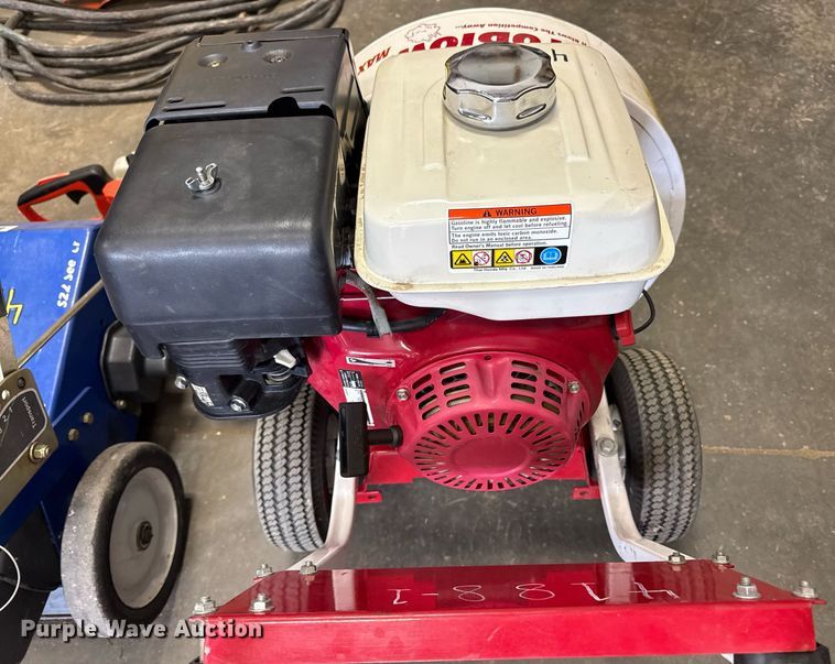 image for item DZ4004 Lawn equipment