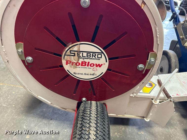 image for item DZ4004 Lawn equipment