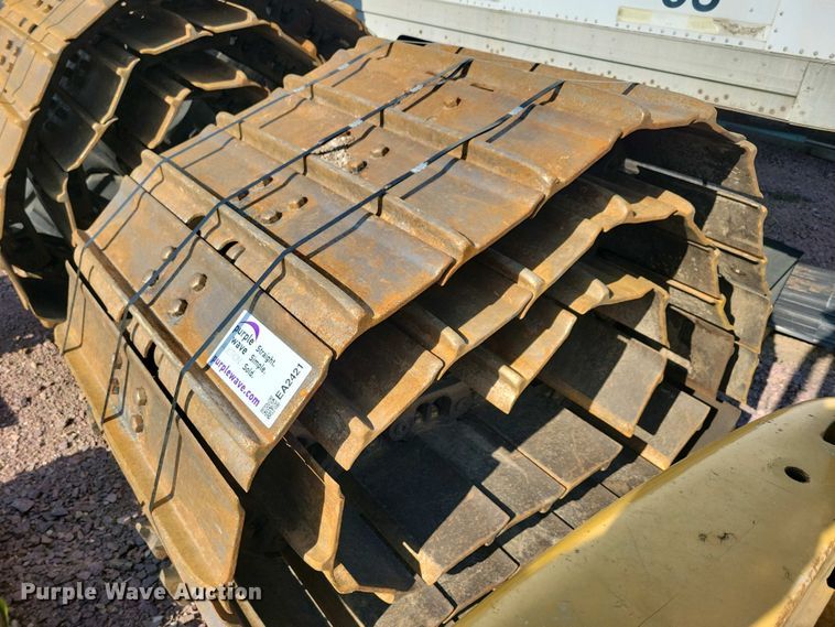 image for item EA2421 Komatsu D61  dozer undercarriage parts