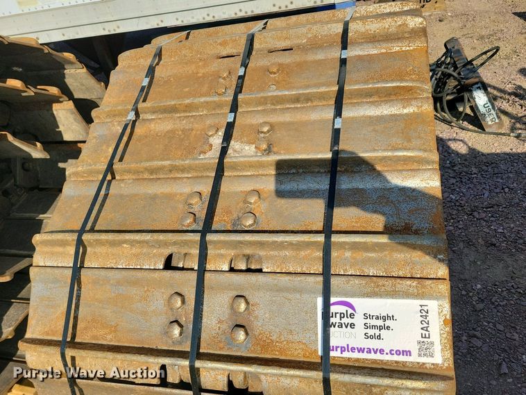 image for item EA2421 Komatsu D61  dozer undercarriage parts