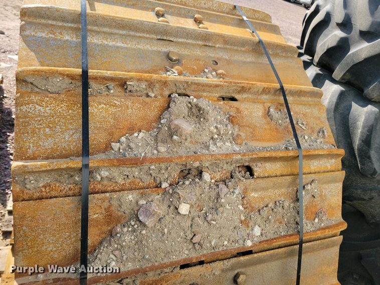 image for item EA2421 Komatsu D61  dozer undercarriage parts