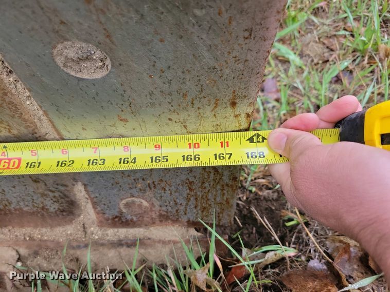 image for item EA2430 2002 John Deere 770CH Series II motor grader