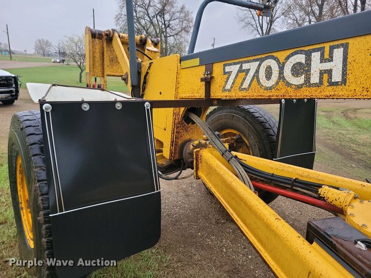 image for item EA2430 2002 John Deere 770CH Series II motor grader