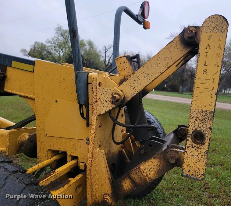 image for item EA2430 2002 John Deere 770CH Series II motor grader