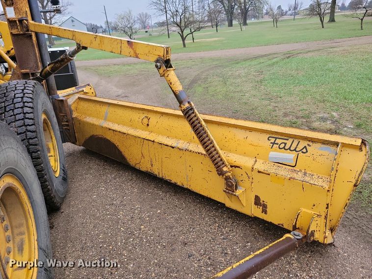 image for item EA2430 2002 John Deere 770CH Series II motor grader