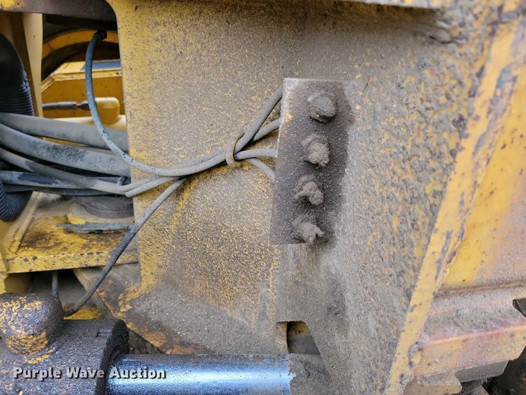 image for item EA2430 2002 John Deere 770CH Series II motor grader