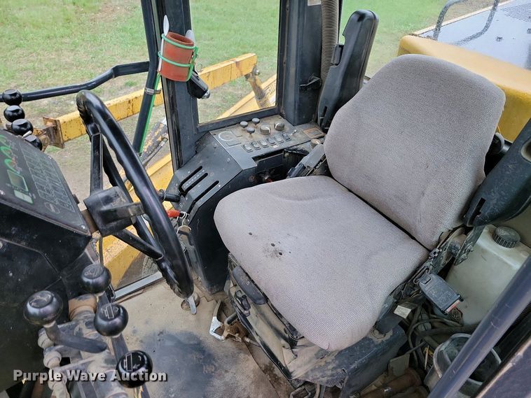 image for item EA2430 2002 John Deere 770CH Series II motor grader