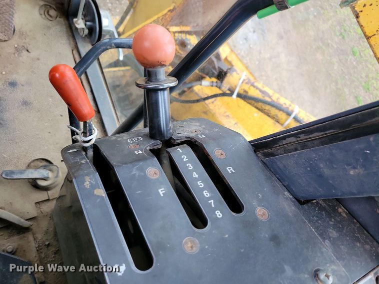 image for item EA2430 2002 John Deere 770CH Series II motor grader