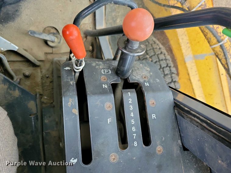 image for item EA2430 2002 John Deere 770CH Series II motor grader