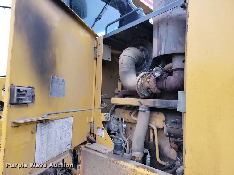 image for item EA2430 2002 John Deere 770CH Series II motor grader