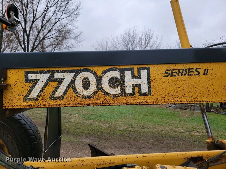 image for item EA2430 2002 John Deere 770CH Series II motor grader