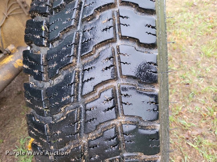 image for item EA2430 2002 John Deere 770CH Series II motor grader