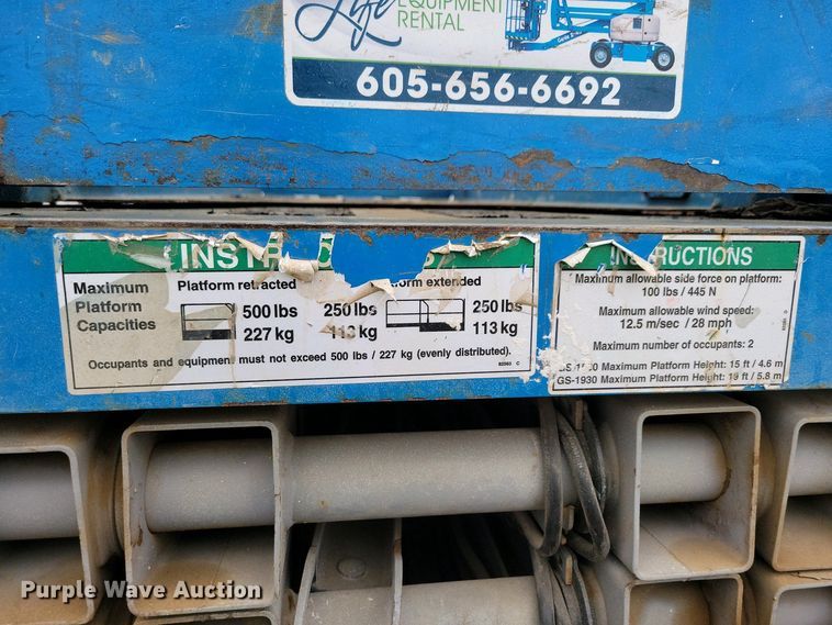 image for item EA2431 2014 Genie GS-1930 scissor lift