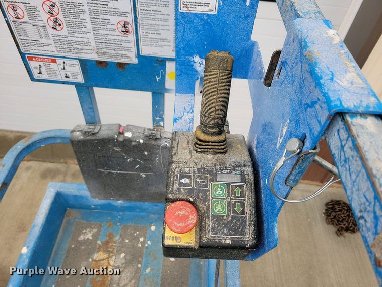 image for item EA2431 2014 Genie GS-1930 scissor lift