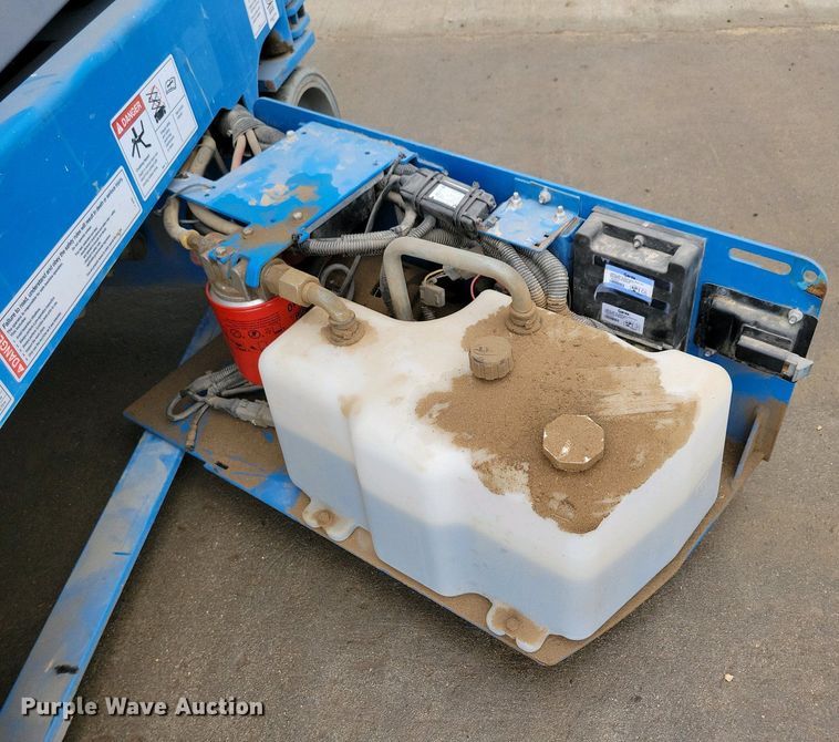 image for item EA2432 2017 Genie GS-1930 scissor lift