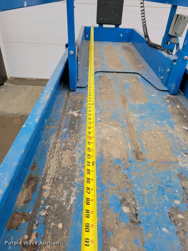 image for item EA2432 2017 Genie GS-1930 scissor lift