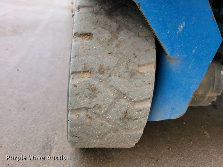 image for item EA2432 2017 Genie GS-1930 scissor lift