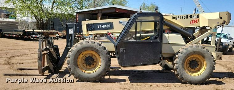 image for item EA2435 2005 Ingersoll Rand VR-843C telehandler