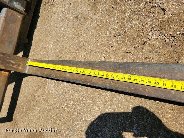 image for item EA2435 2005 Ingersoll Rand VR-843C telehandler