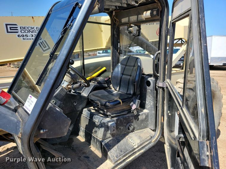 image for item EA2435 2005 Ingersoll Rand VR-843C telehandler