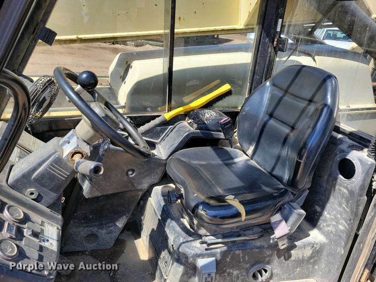 image for item EA2435 2005 Ingersoll Rand VR-843C telehandler